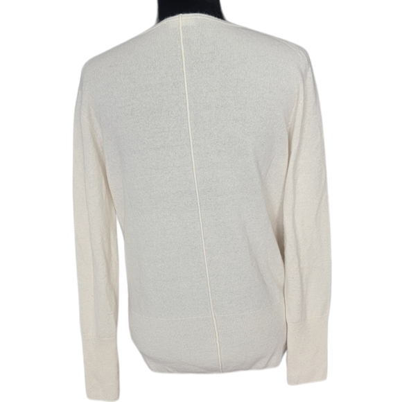 Woolen Bloom Cream Cashmere V-neck Sweater Size Medium - Picture 5 of 8